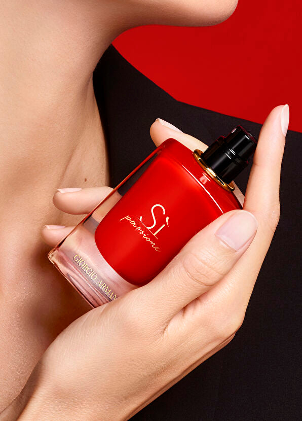 Giorgio Armani Sì Passione for Women Eau De Parfum Spray Size: 3.4 FL OZ / 100ml